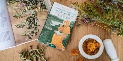 Hildeflore : cabinet de naturopathie hildegardienne et de réflexologie plantaire, créé par Florence Desbrest à Rennes.