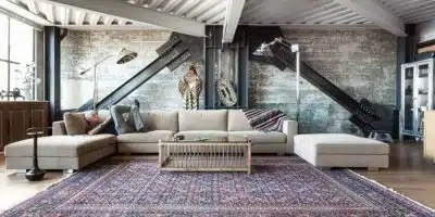 L'entrée déco, ancien nom de la marque Baba Rug, est une boutique de tapis oriental tenue de père en fils depuis 3 générations, basé en Île-de-France, France